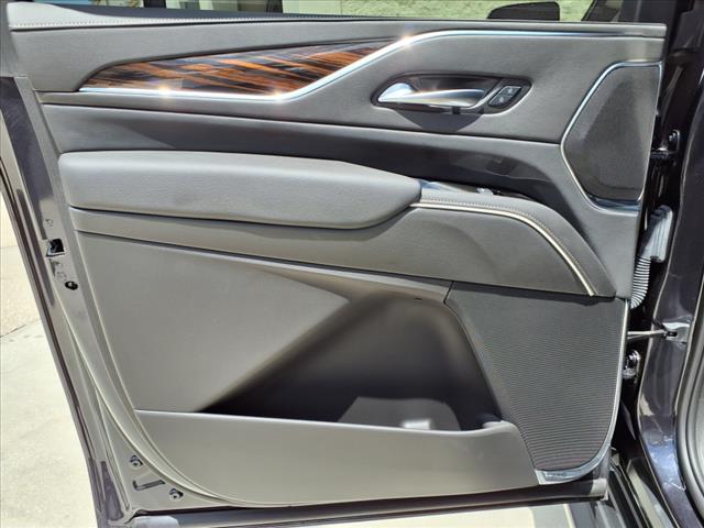 2024 Cadillac Escalade ESV Luxury