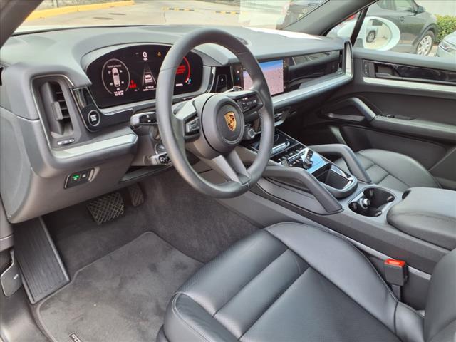 2024 Porsche Cayenne Base