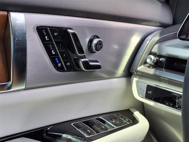2026 Cadillac VISTIQ 