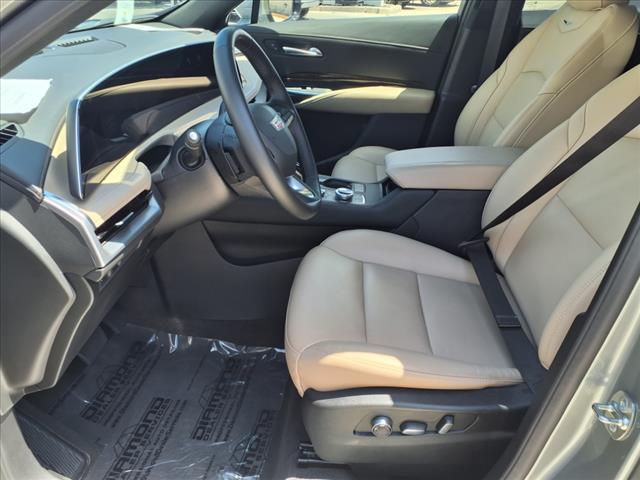 2025 Cadillac XT4 Premium Luxury
