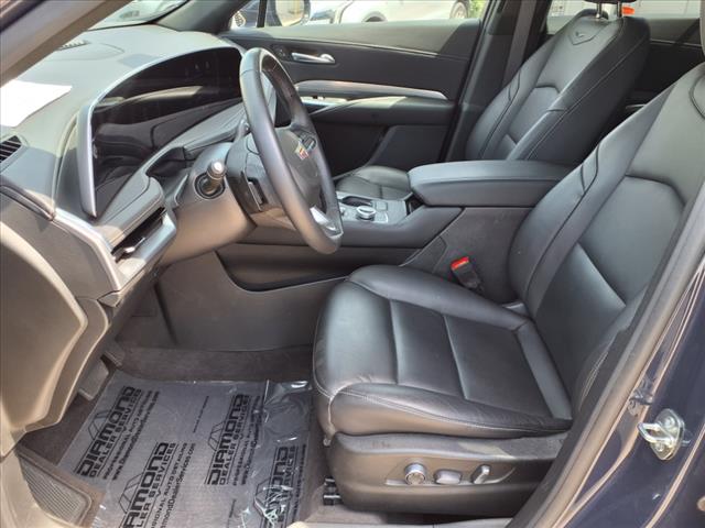 2024 Cadillac XT4 Premium Luxury