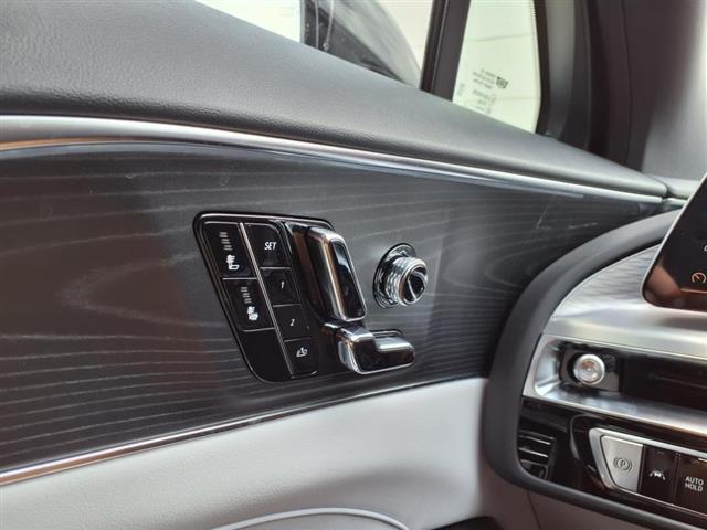 2025 Cadillac LYRIQ Sport