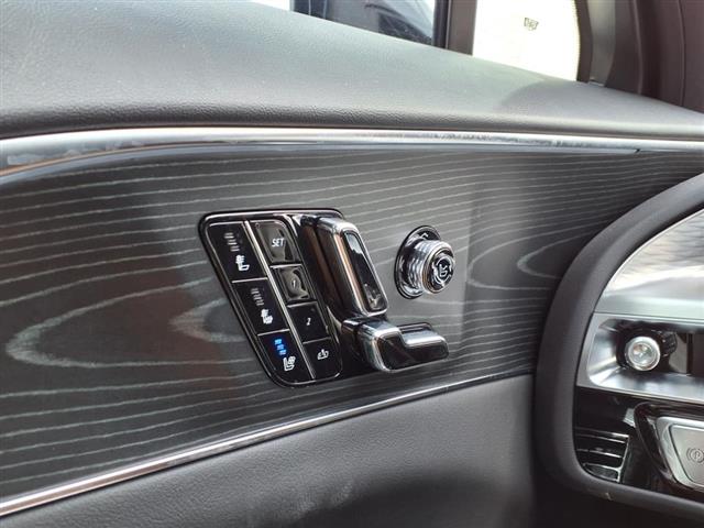 2025 Cadillac LYRIQ Sport