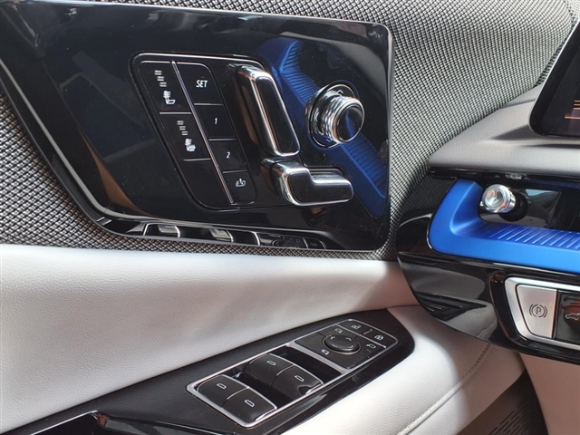 2025 Cadillac OPTIQ 