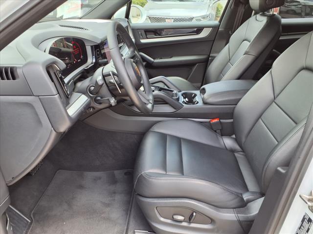 2024 Porsche Cayenne Base