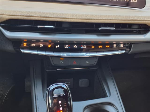 2025 Cadillac XT4 Premium Luxury