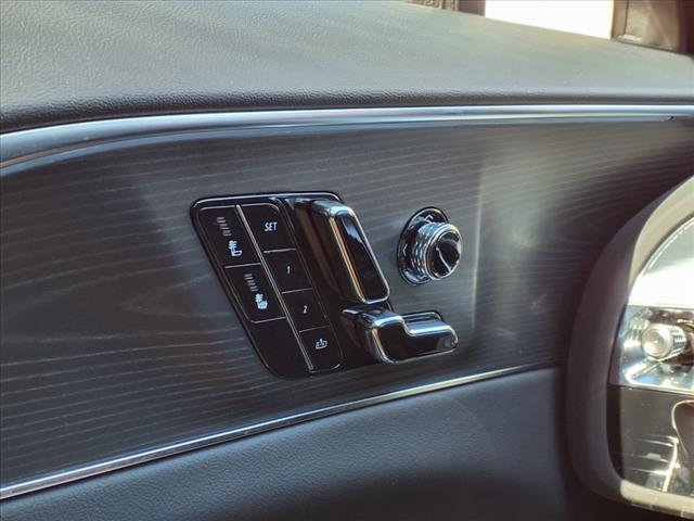 2025 Cadillac LYRIQ Sport