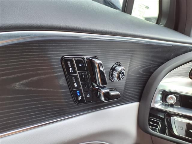 2025 Cadillac LYRIQ Sport