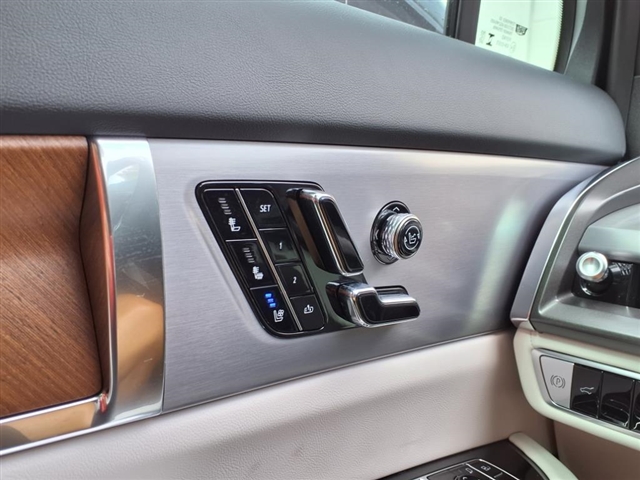 2026 Cadillac VISTIQ 