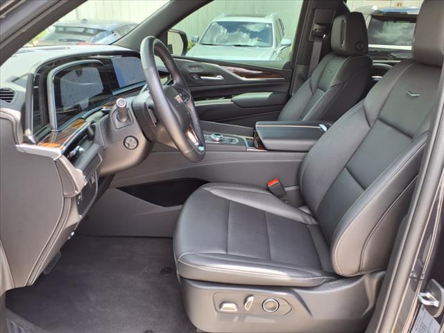 2024 Cadillac Escalade ESV Luxury