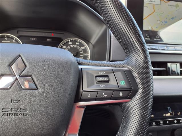 2023 Mitsubishi Outlander SE