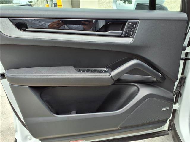 2024 Porsche Cayenne Base