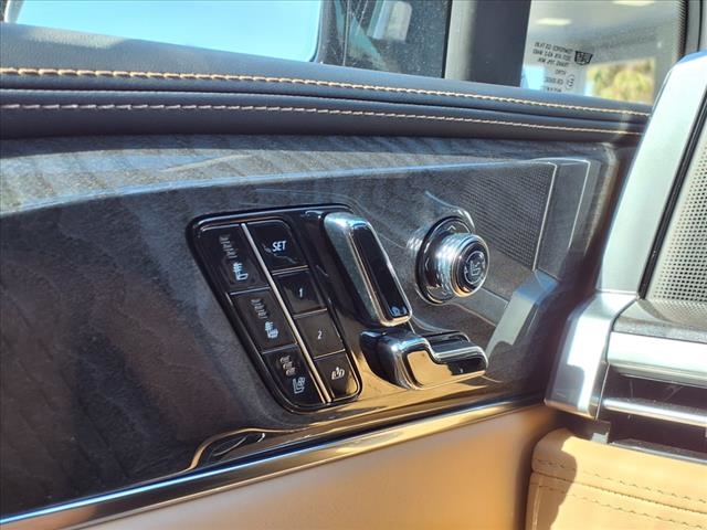 2025 Cadillac Escalade IQ Sport 2