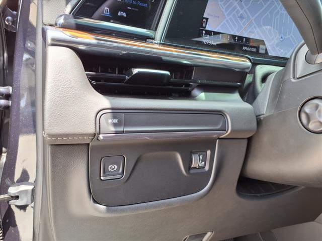 2024 Cadillac Escalade ESV Luxury