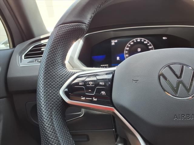 2022 Volkswagen Tiguan 2.0T SE R-Line Black