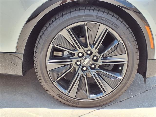2025 Cadillac LYRIQ Sport