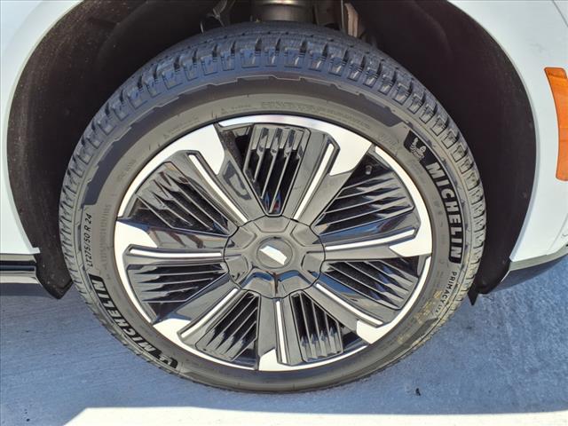 2025 Cadillac Escalade IQ Sport 1