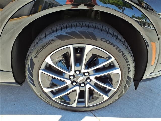 2025 Cadillac OPTIQ 