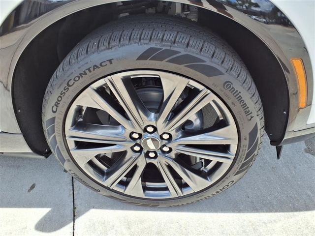 2025 Cadillac OPTIQ 