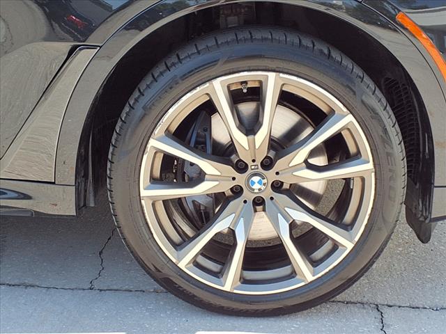 2021 BMW X7 M50i