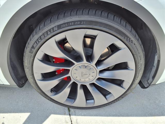 2024 Tesla Model Y Performance