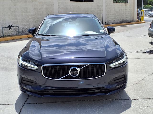 2017 Volvo S90 T6 Momentum