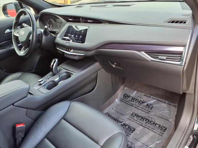 2023 Cadillac XT4 Luxury