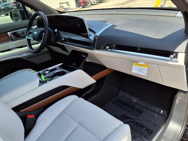 2026 Cadillac VISTIQ 
