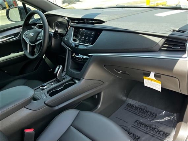 2025 Cadillac XT5 Luxury