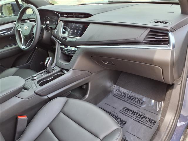 2025 Cadillac XT6 Luxury
