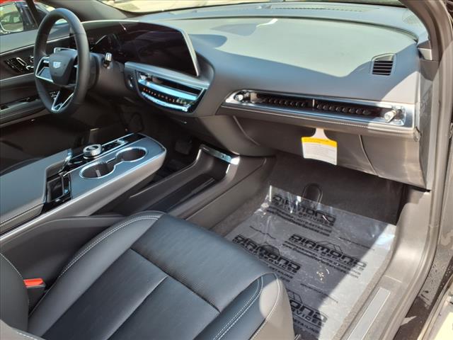 2025 Cadillac LYRIQ Luxury