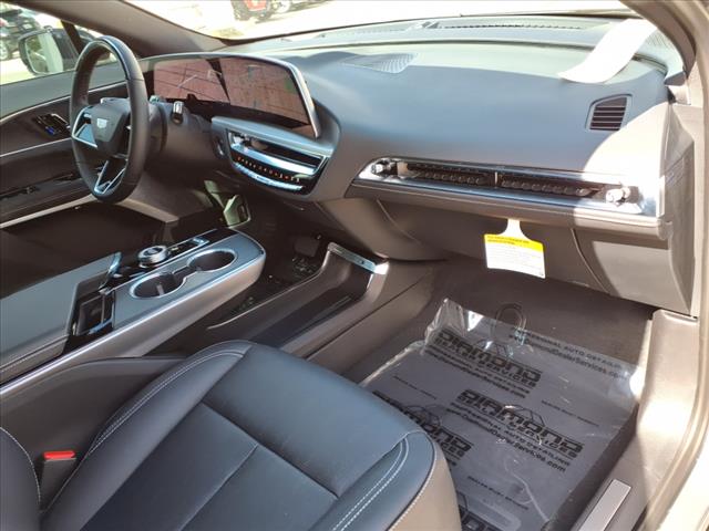 2025 Cadillac LYRIQ Luxury