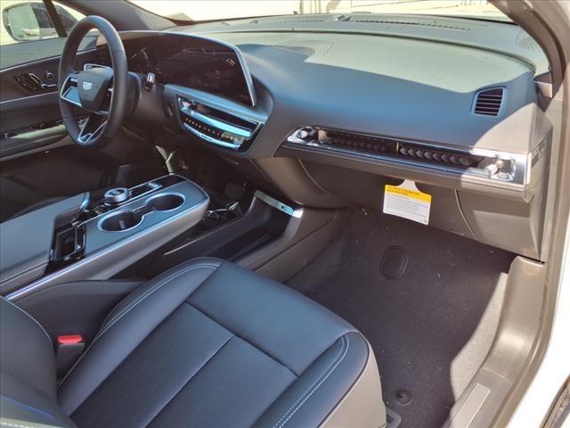 2025 Cadillac LYRIQ Sport