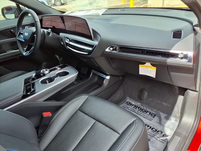 2025 Cadillac LYRIQ Sport