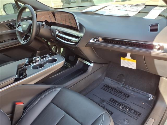 2025 Cadillac LYRIQ Sport