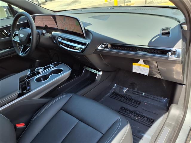 2025 Cadillac LYRIQ Sport