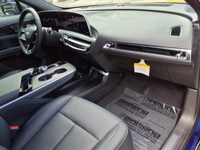 2025 Cadillac LYRIQ Sport