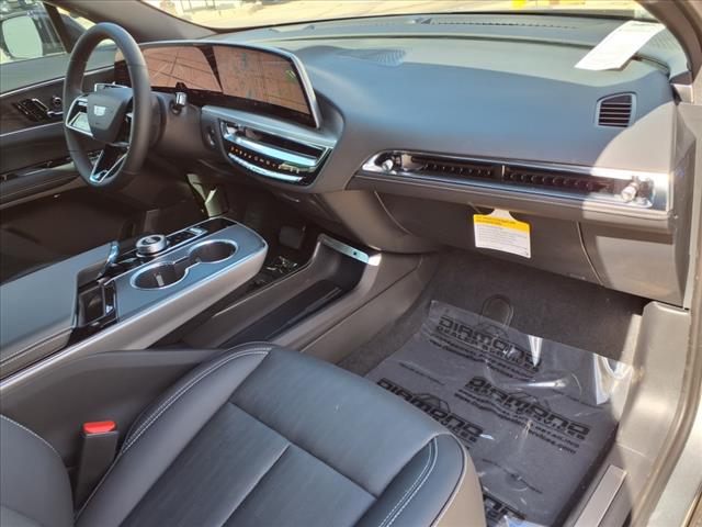 2025 Cadillac LYRIQ Sport