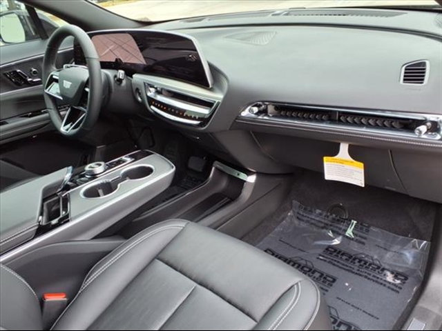 2025 Cadillac LYRIQ Sport