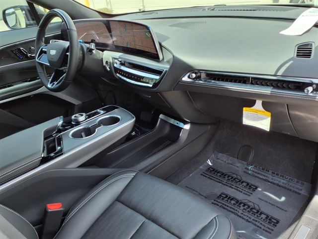 2025 Cadillac LYRIQ Sport