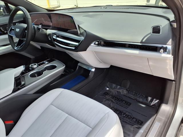 2025 Cadillac LYRIQ Sport