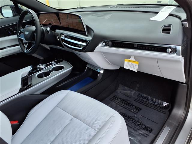 2025 Cadillac LYRIQ Sport