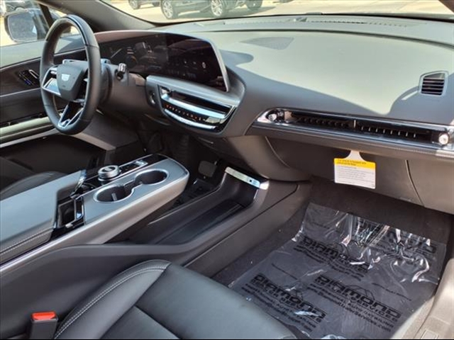2025 Cadillac LYRIQ Sport