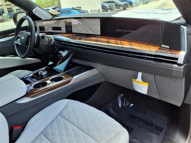 2025 Cadillac Escalade Sport Platinum