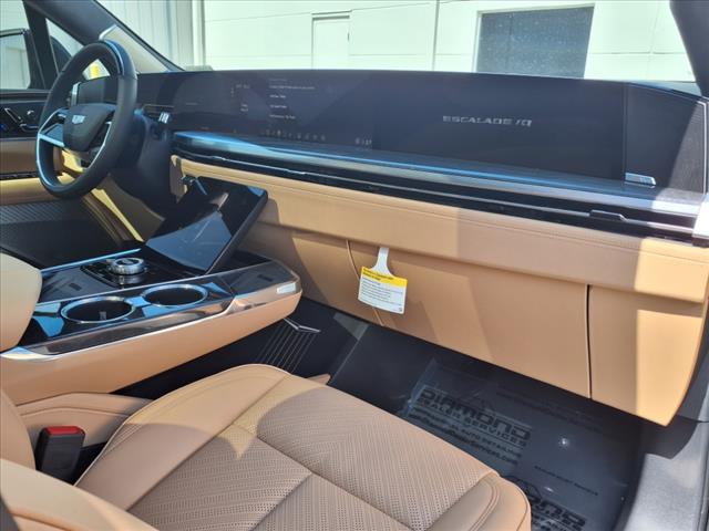 2025 Cadillac Escalade IQ Sport 2