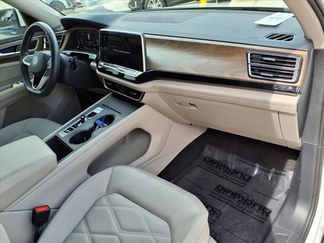 2024 Volkswagen Atlas 2.0T SE