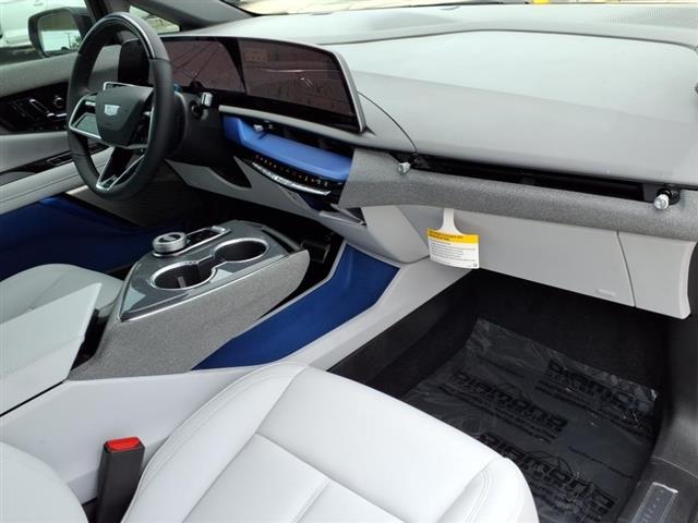 2025 Cadillac OPTIQ 