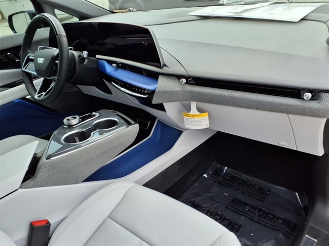 2025 Cadillac OPTIQ 