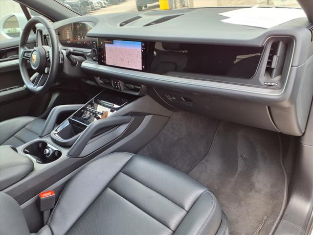 2024 Porsche Cayenne Base