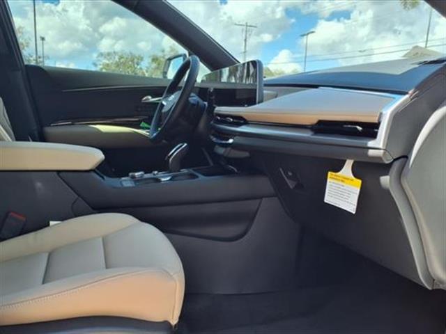 2025 Cadillac XT4 Premium Luxury